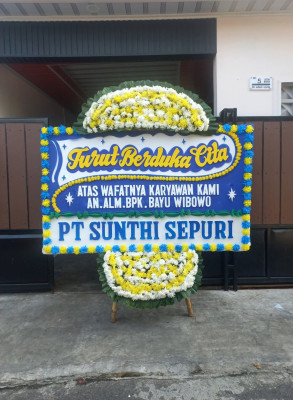 Papan Bunga Duka di Tabing Banda Gadang
