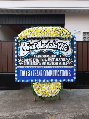 Papan Bunga Duka di Tabing Banda Gadang